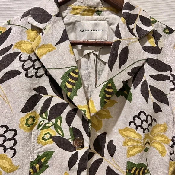 Art Teacher Chic | Banana Republic Floral Print Blazer Jacket | Summer Layer - Picture 5 of 8